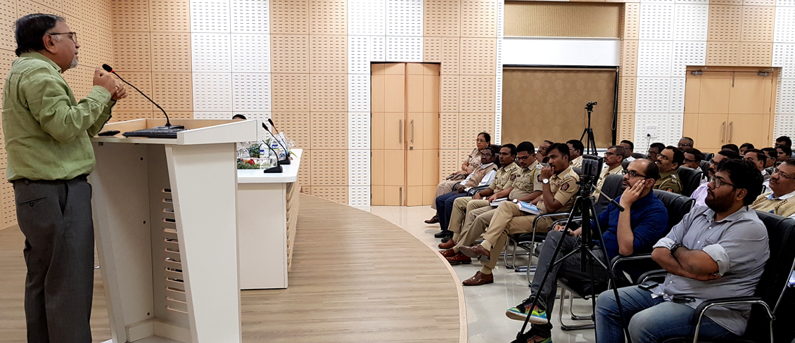 RTI Session For Pios of Civil Defence, Nashik District - Shailesh Gandhi