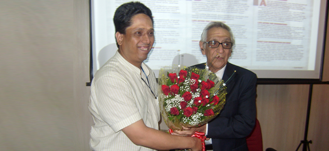 Moneylife Foundation felicitates Mumbai’s Hero, Samir Zaveri